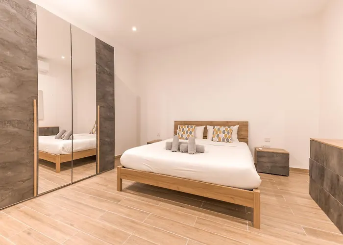 Orsola - New 2 Bedroom * Valletta